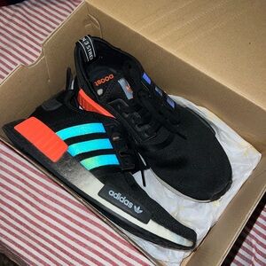 Adidas men NMD R1 - Black/White/Solar